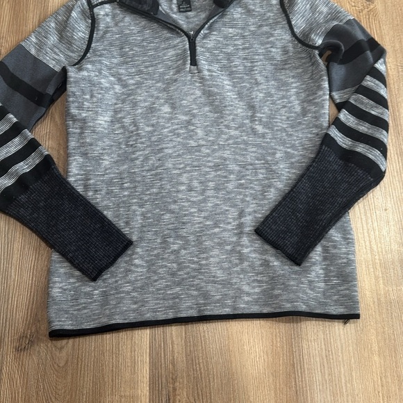 PRANA Tellie Sweater Pullover Charcoal Gray Striped 1/4 Zip Wool Blend Small - Picture 4 of 9